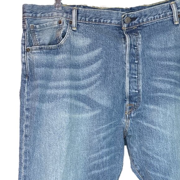 Levis 501 Button Fly Jeans Mens W44 L32 Blue Denim Straight Leg Classic Med Wash - Picture 4 of 16